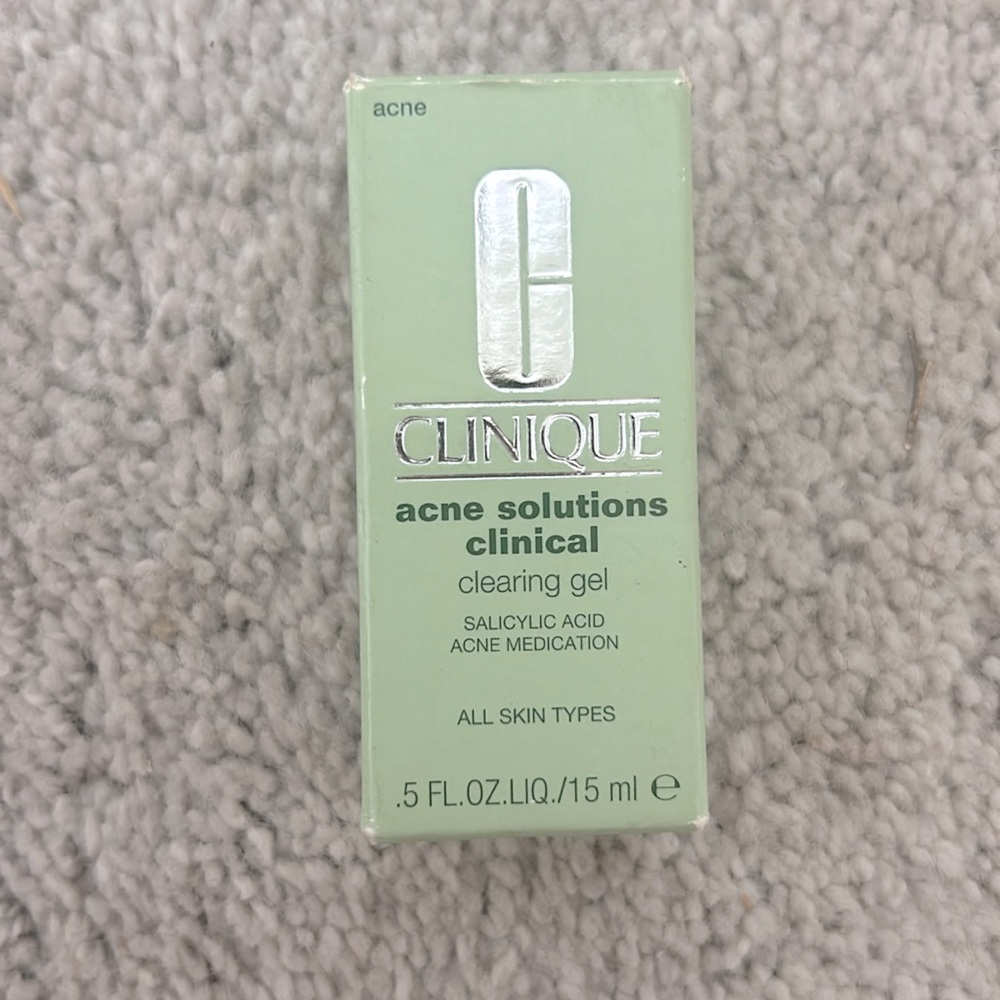 Clinique acne solutions clearing gel